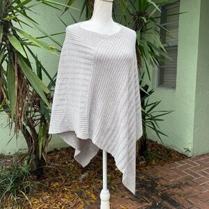 Beryll Cashmere Gray Poncho